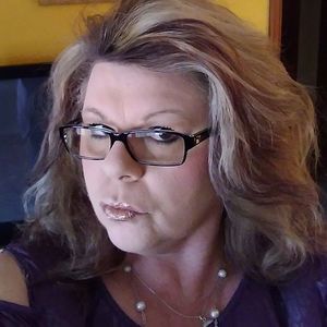 Meet your Posher, Gina